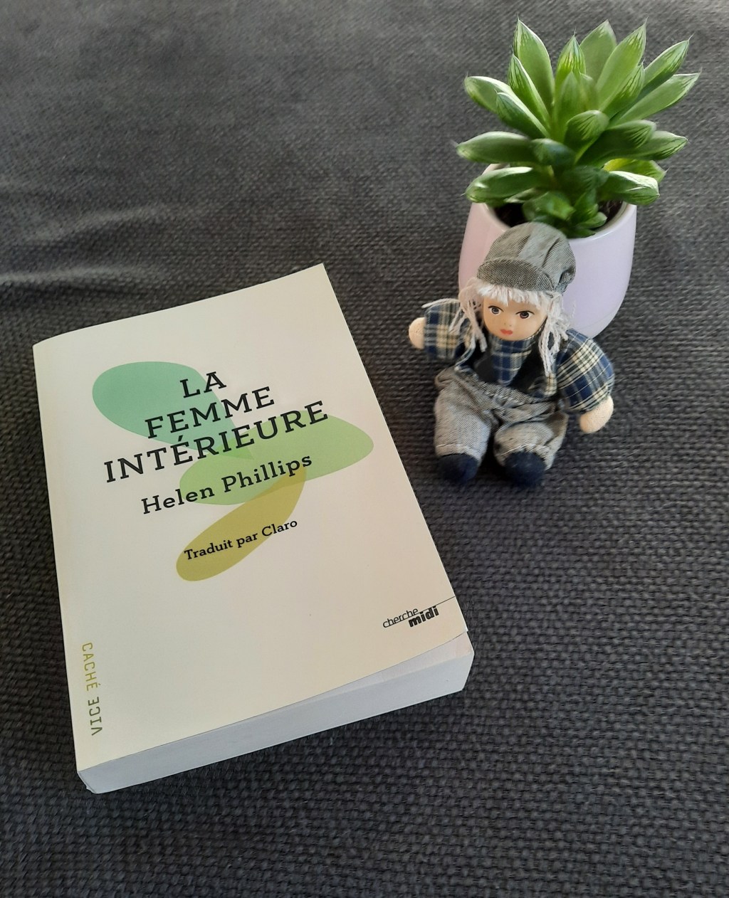 LA FEMME INTERIEURE, un roman étonnant de Helen&nbsp;Phillips.