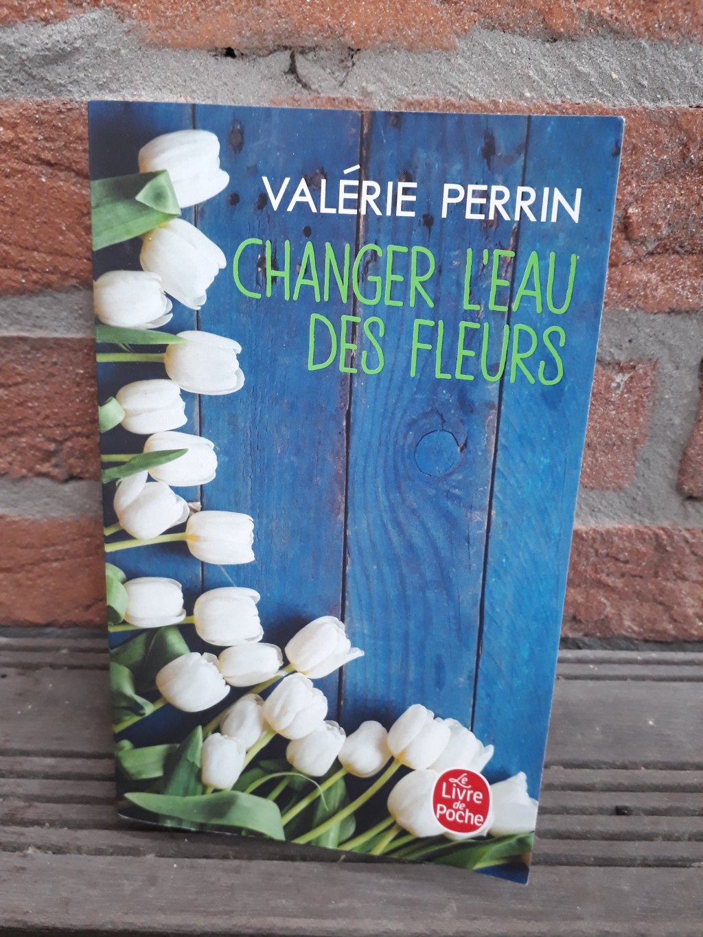 Changer l’eau des fleurs de Valérie Perrin