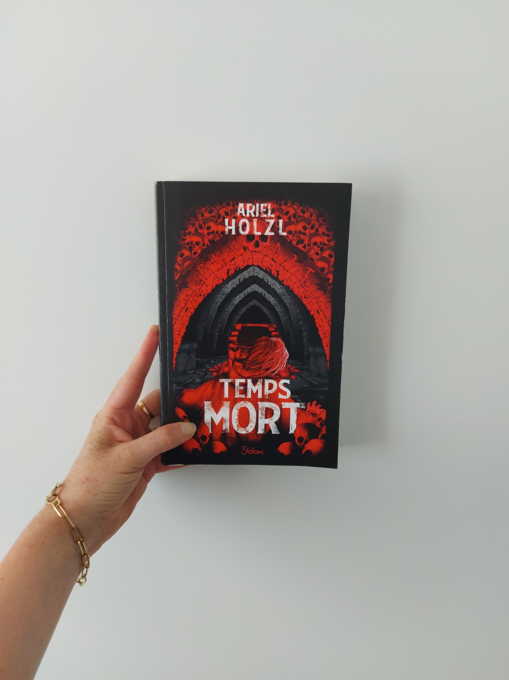 TEMPS MORT, un roman d&rsquo;urban fantasy de Ariel&nbsp;Holzl.