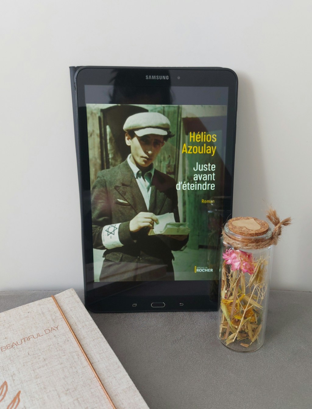 JUSTE AVANT D&rsquo;ÉTEINDRE, un roman de Hélios&nbsp;Azoulay.