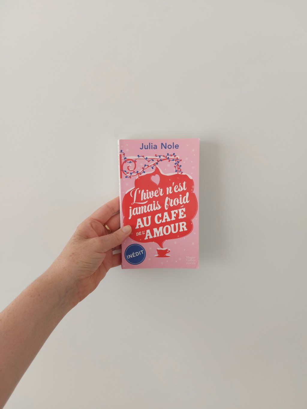L&rsquo;HIVER N&rsquo;EST JAMAIS FROID AU CAFÉ DE L&rsquo;AMOUR, une romance de noël de Julia&nbsp;Nole.